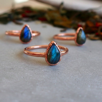Labradorite Ring - Handcrafted Copper Talisman for Inner Clarity