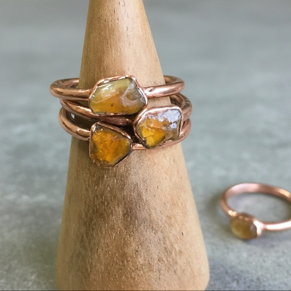 Handcrafted Copper Raw Amber Ring for Confidence in Everyday Rituals
